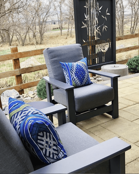 LEEWARD COLLECTION HIDDEN MOTION ARM CHAIR