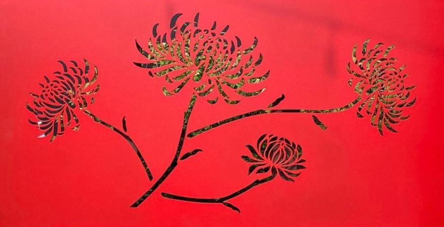 RED FLORAL OUTDOOR WALL ART