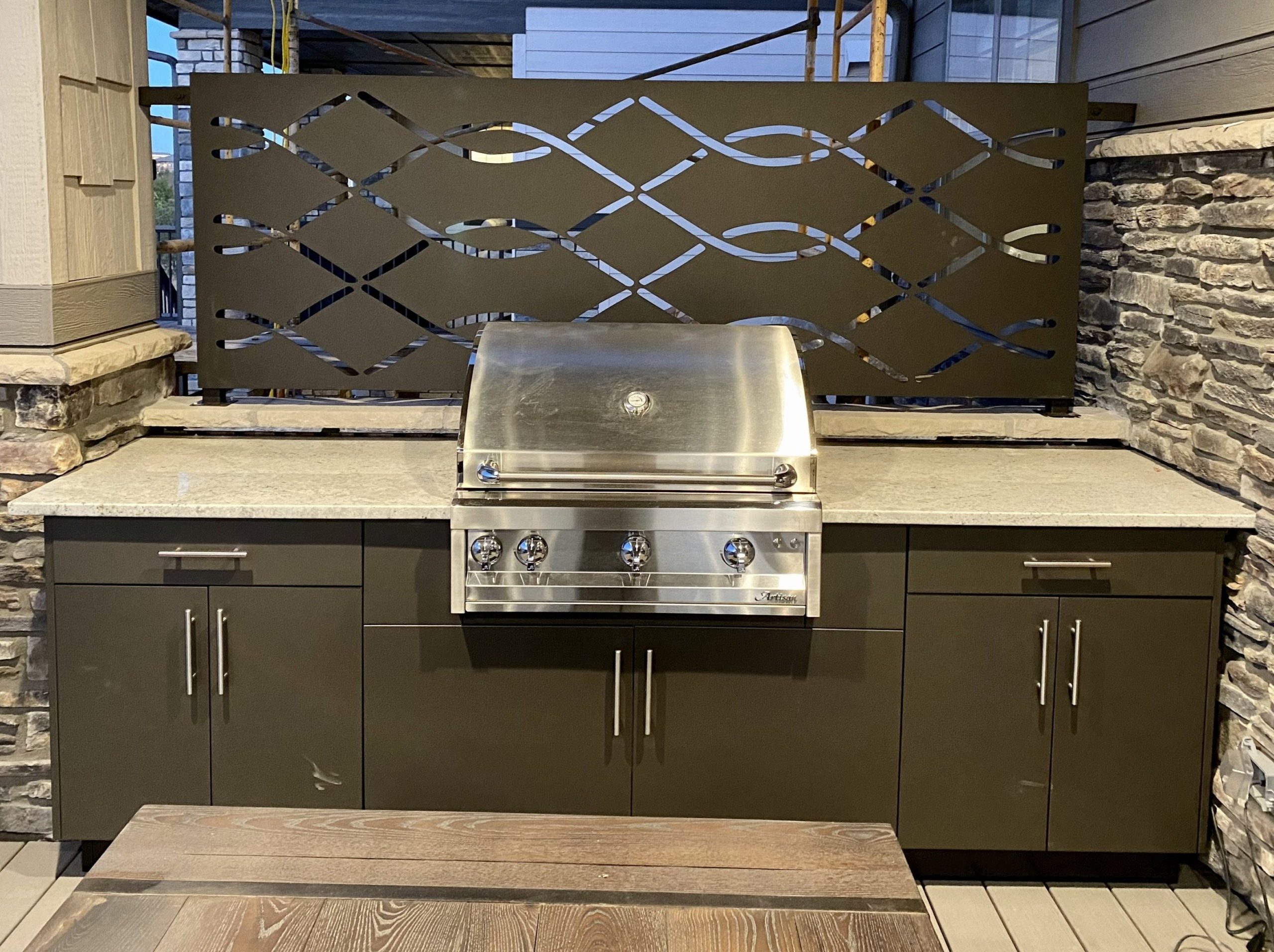 TWISTED OUTDOOR WALL ART